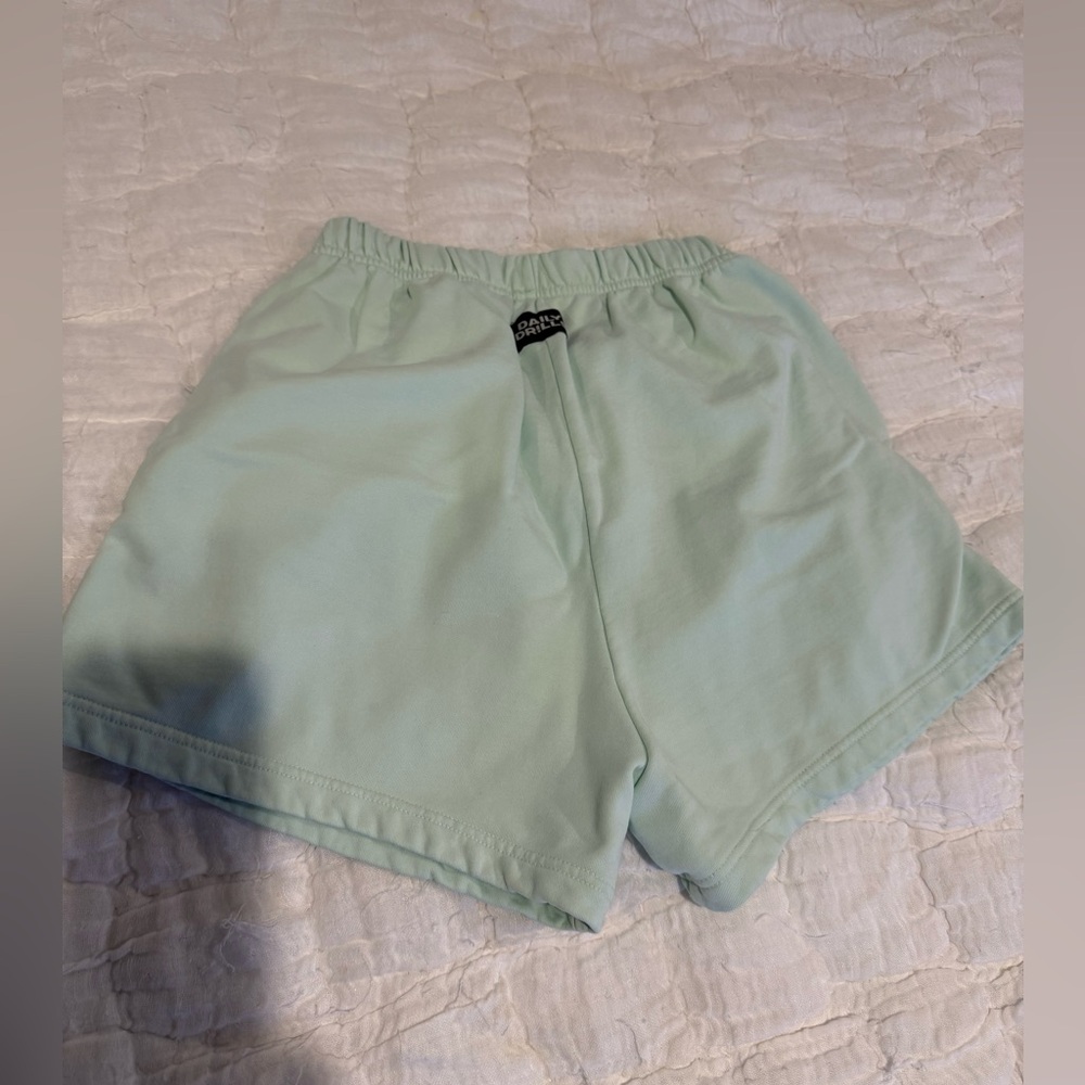 Daily Drills Sweat Shorts in Surf M/L Worn Once Like New Condition - Picture 2 of 2